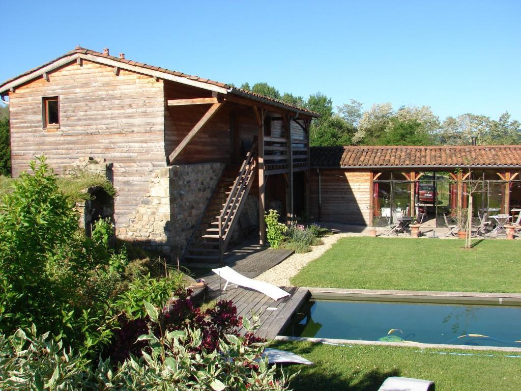 La Pierre Folle Chambres D'Hotes Cluny Exterior photo